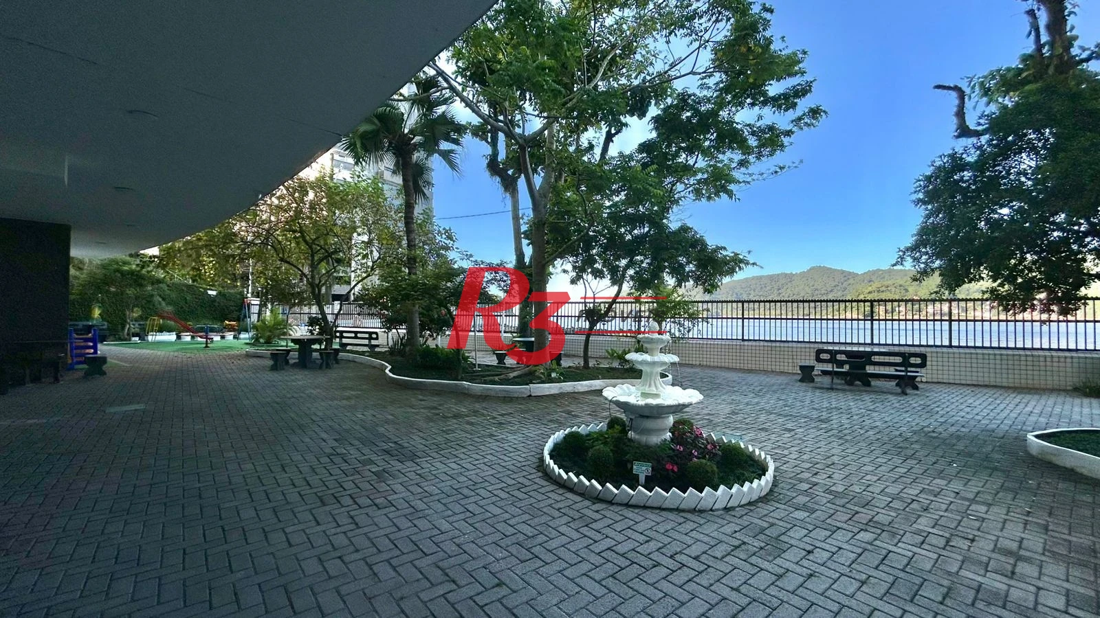 Apartamento com 2 dormitórios à venda, 50 m² por R$ 350.000,00 - Itararé - São Vicente/SP