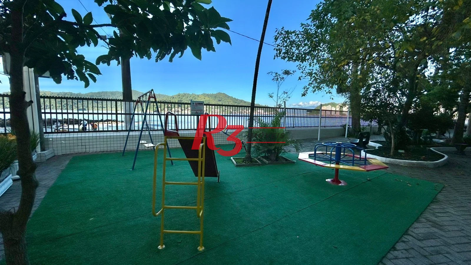 Apartamento com 2 dormitórios à venda, 50 m² por R$ 350.000,00 - Itararé - São Vicente/SP