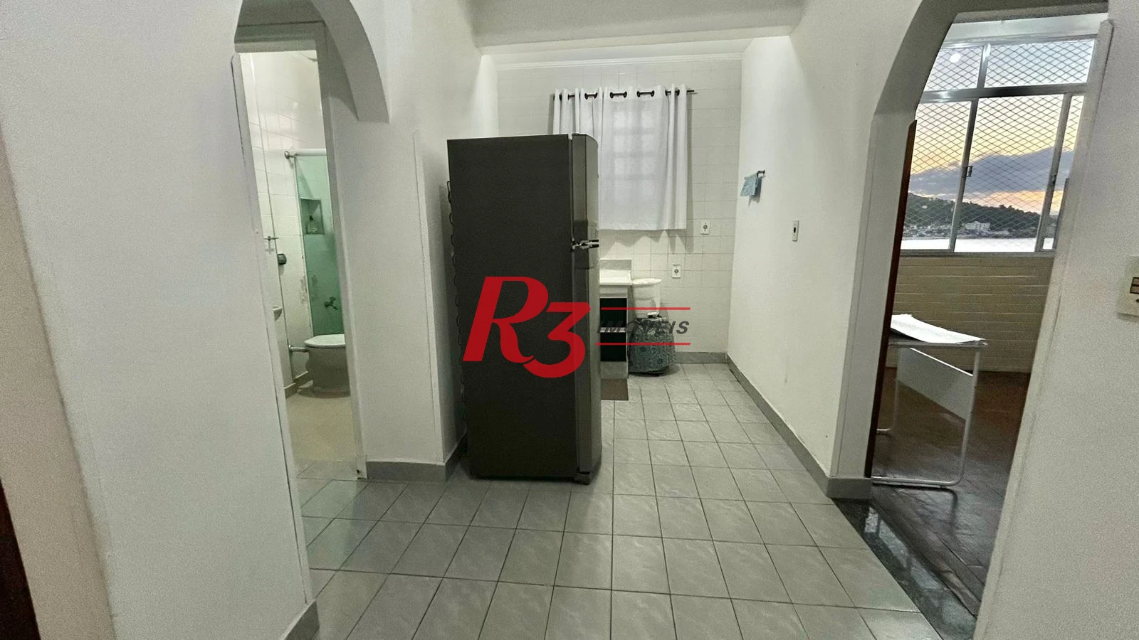 Apartamento com 2 dormitórios à venda, 50 m² por R$ 350.000,00 - Itararé - São Vicente/SP