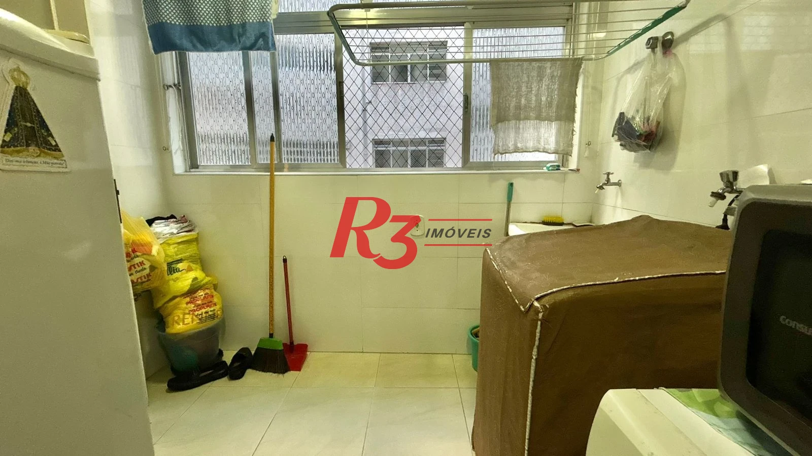 Apartamento com 2 dormitórios à venda, 89 m² por R$ 800.000,00 - Gonzaga - Santos/SP