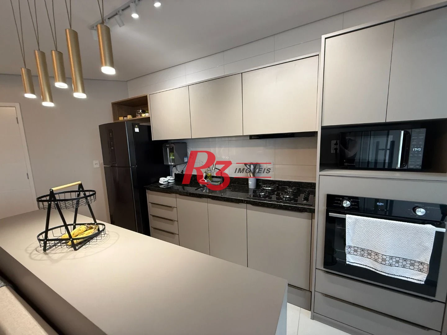 Apartamento com 2 dormitórios à venda, 72 m² por R$ 845.000,00 - Campo Grande - Santos/SP