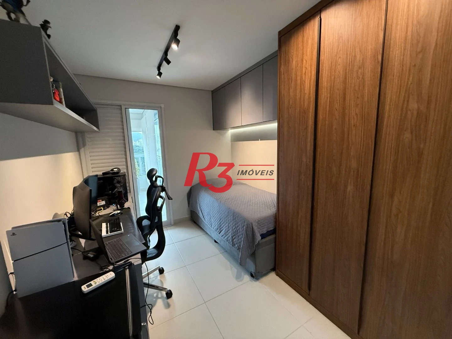 Apartamento com 2 dormitórios à venda, 72 m² por R$ 845.000,00 - Campo Grande - Santos/SP