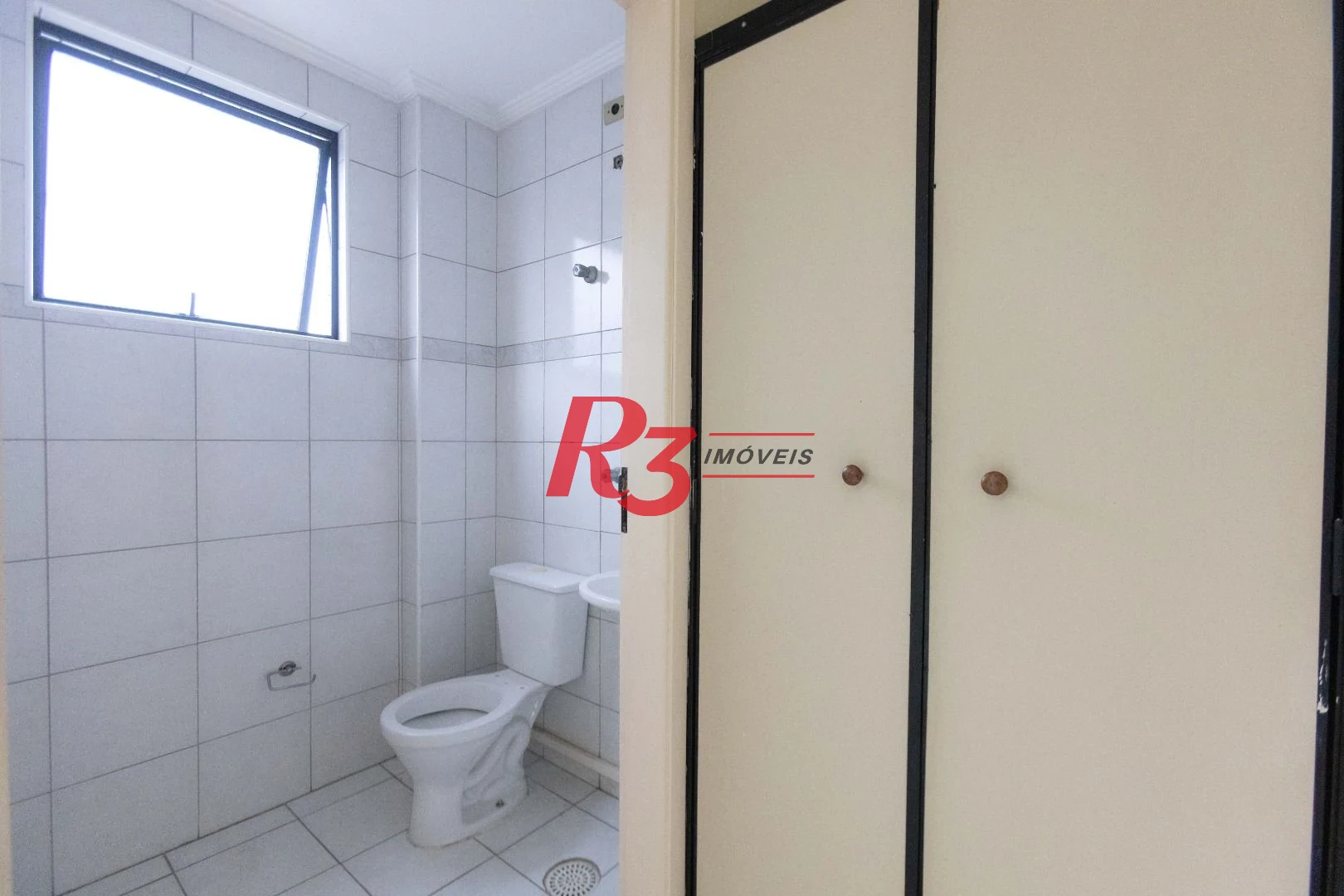 Sala à venda, 65 m² por R$ 300.000,00 - Vila Matias - Santos/SP
