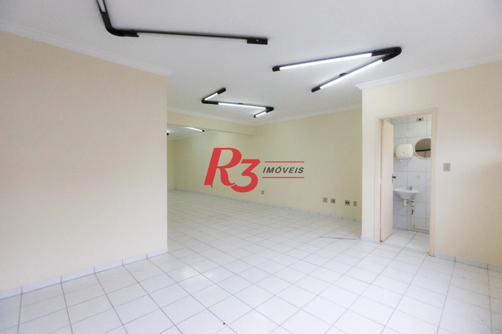 Sala à venda, 65 m² por R$ 300.000,00 - Vila Matias - Santos/SP