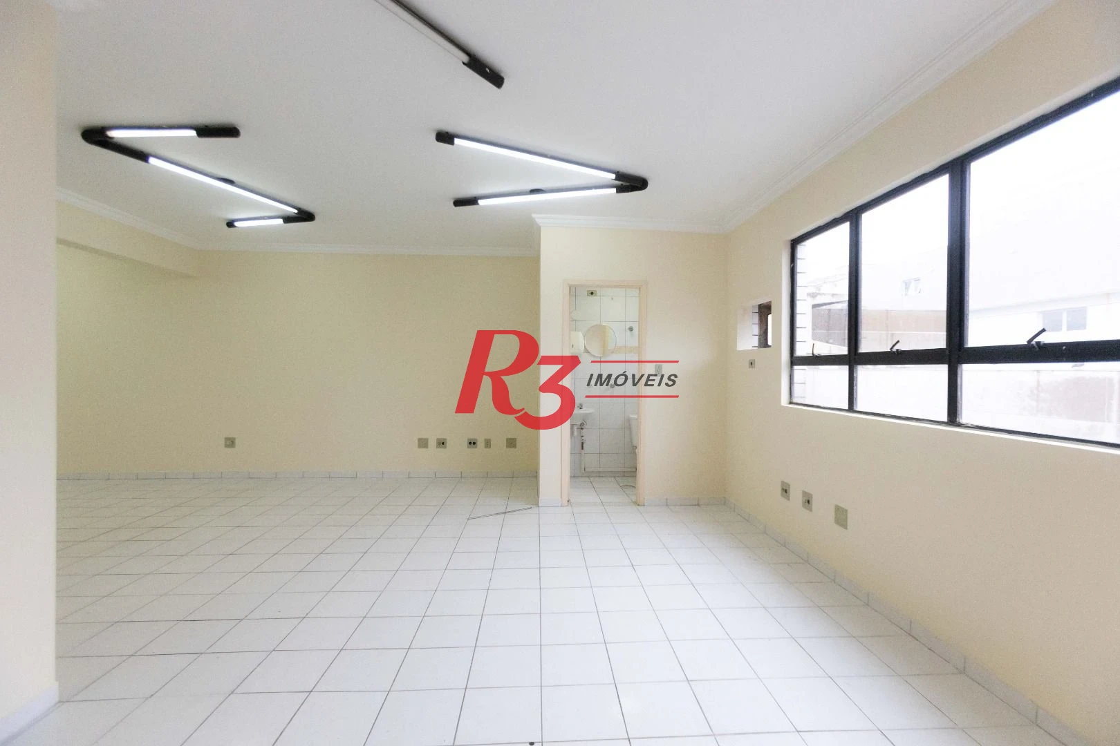 Sala à venda, 65 m² por R$ 300.000,00 - Vila Matias - Santos/SP