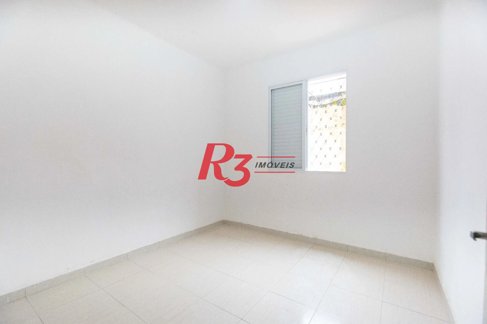 Apartamento com 2 dormitórios à venda, 70 m² por R$ 320.000,00 - Macuco - Santos/SP