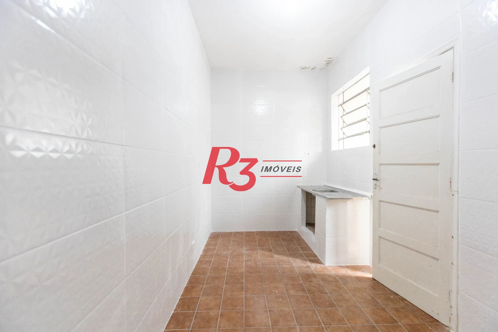 Apartamento com 2 dormitórios à venda, 70 m² por R$ 320.000,00 - Macuco - Santos/SP