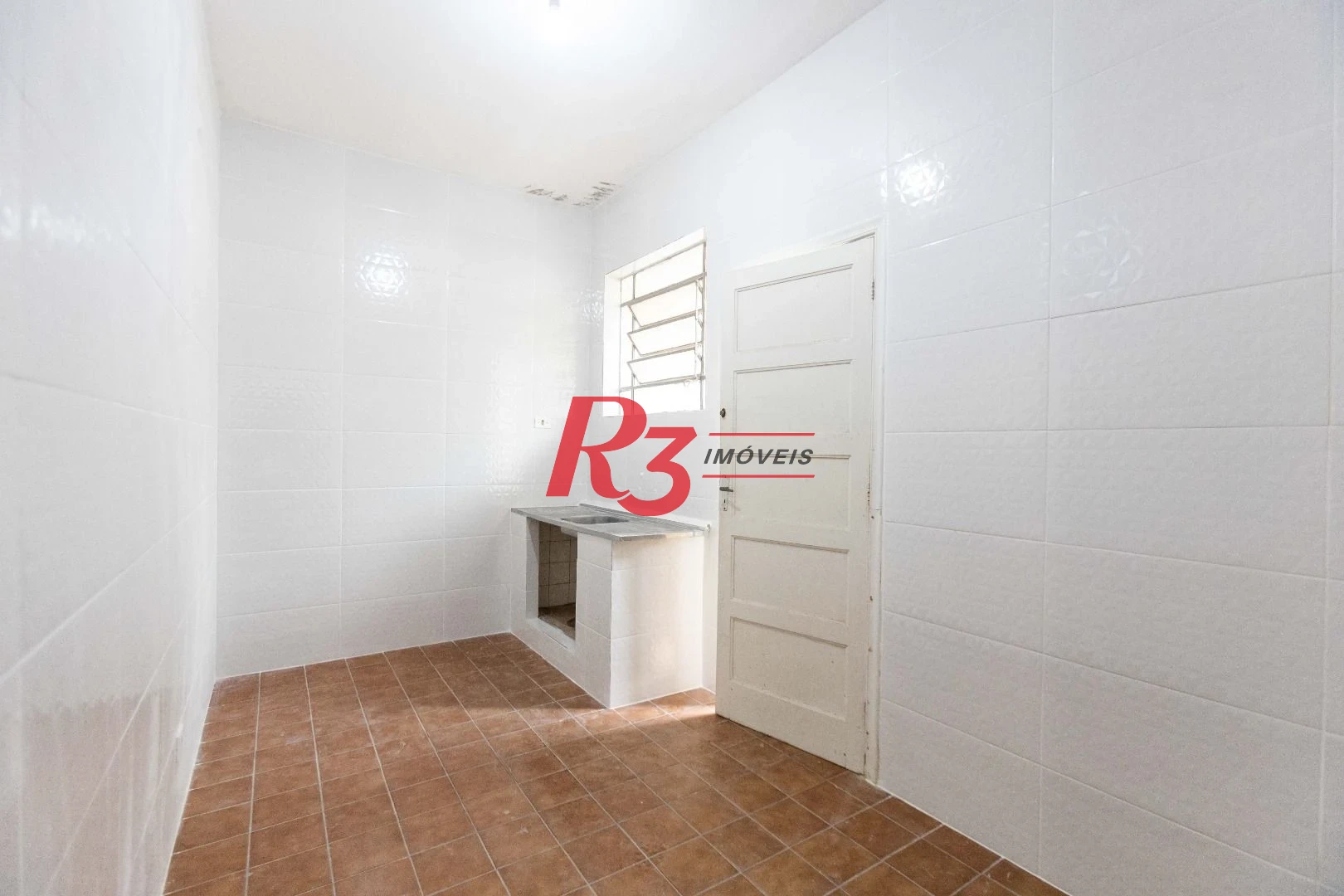 Apartamento com 2 dormitórios à venda, 70 m² por R$ 320.000,00 - Macuco - Santos/SP