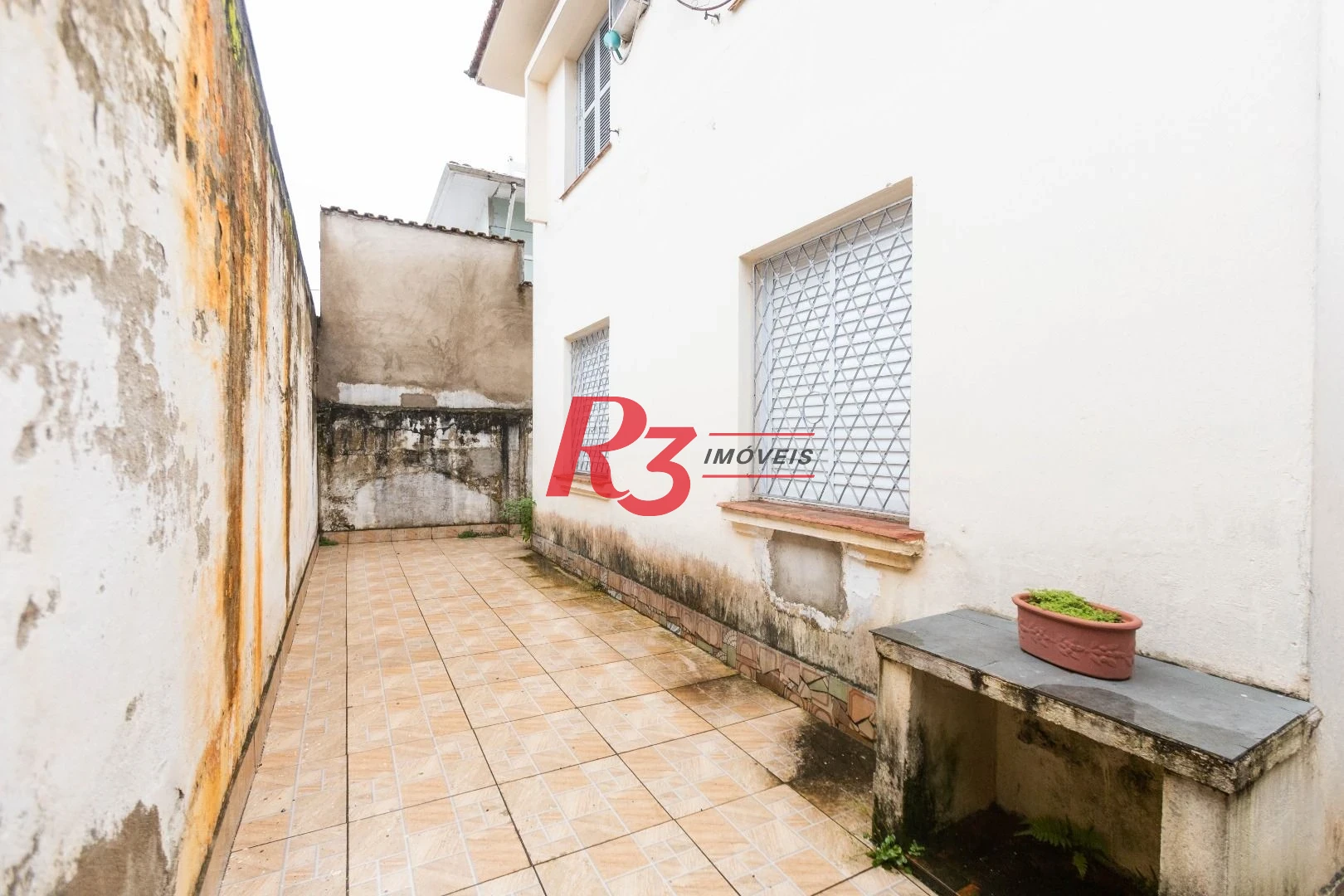 Apartamento com 2 dormitórios à venda, 70 m² por R$ 320.000,00 - Macuco - Santos/SP
