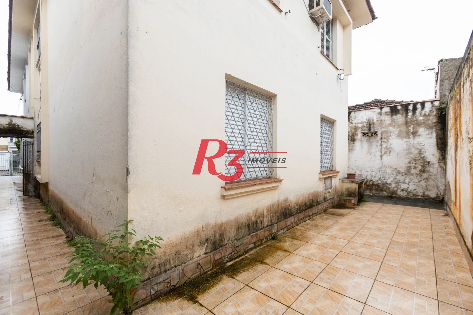 Apartamento com 2 dormitórios à venda, 70 m² por R$ 320.000,00 - Macuco - Santos/SP