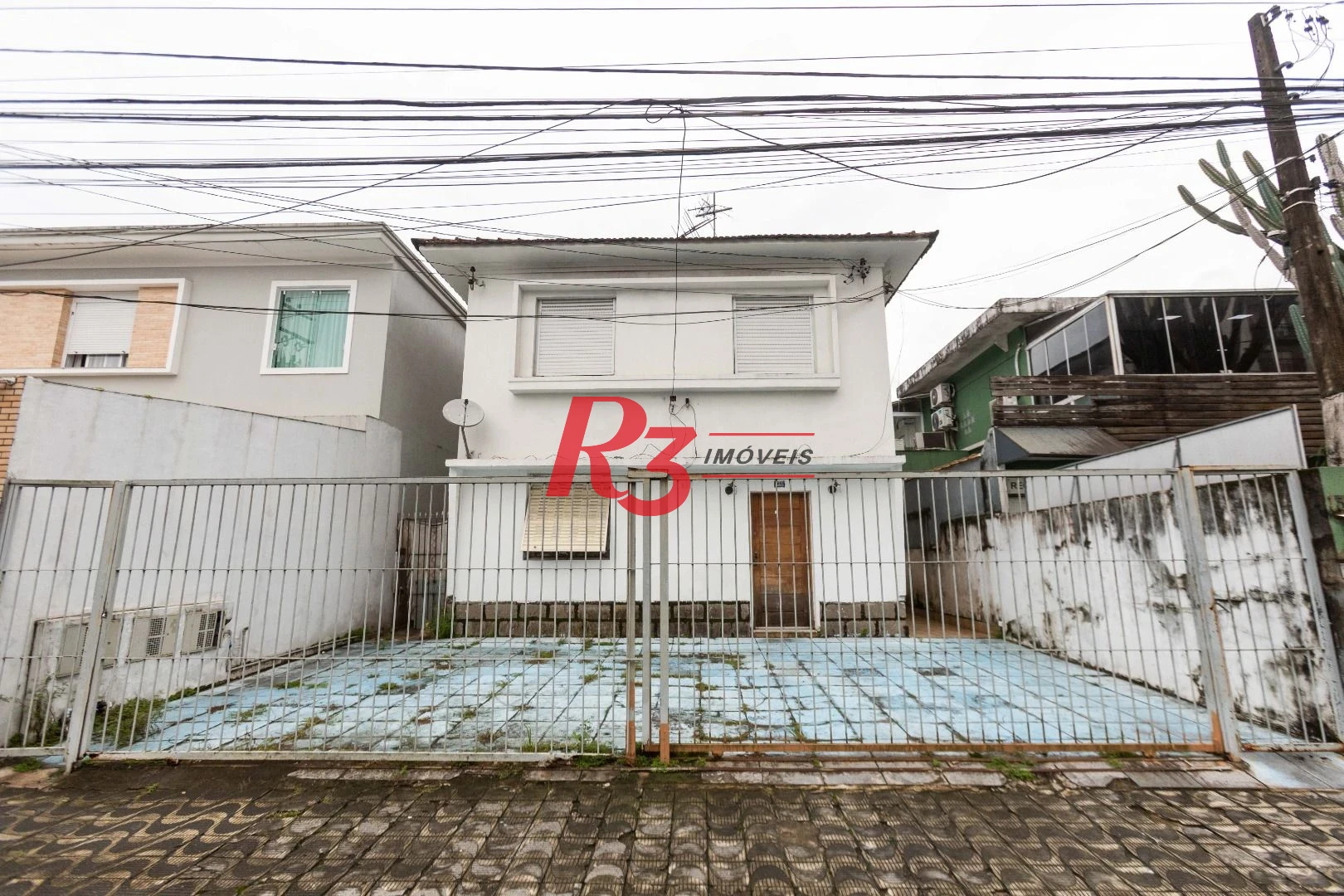 Apartamento com 2 dormitórios à venda, 70 m² por R$ 320.000,00 - Macuco - Santos/SP