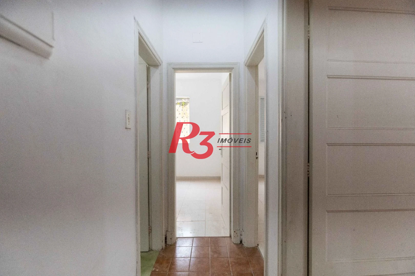 Apartamento com 2 dormitórios à venda, 70 m² por R$ 320.000,00 - Macuco - Santos/SP