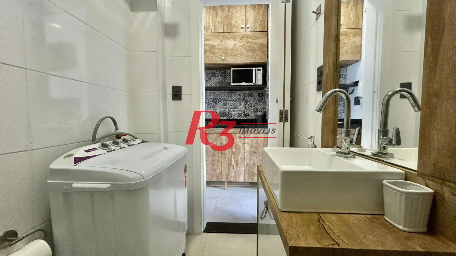 Kitnet com 1 dormitório à venda, 32 m² por R$ 335.000,00 - Boqueirão - Santos/SP