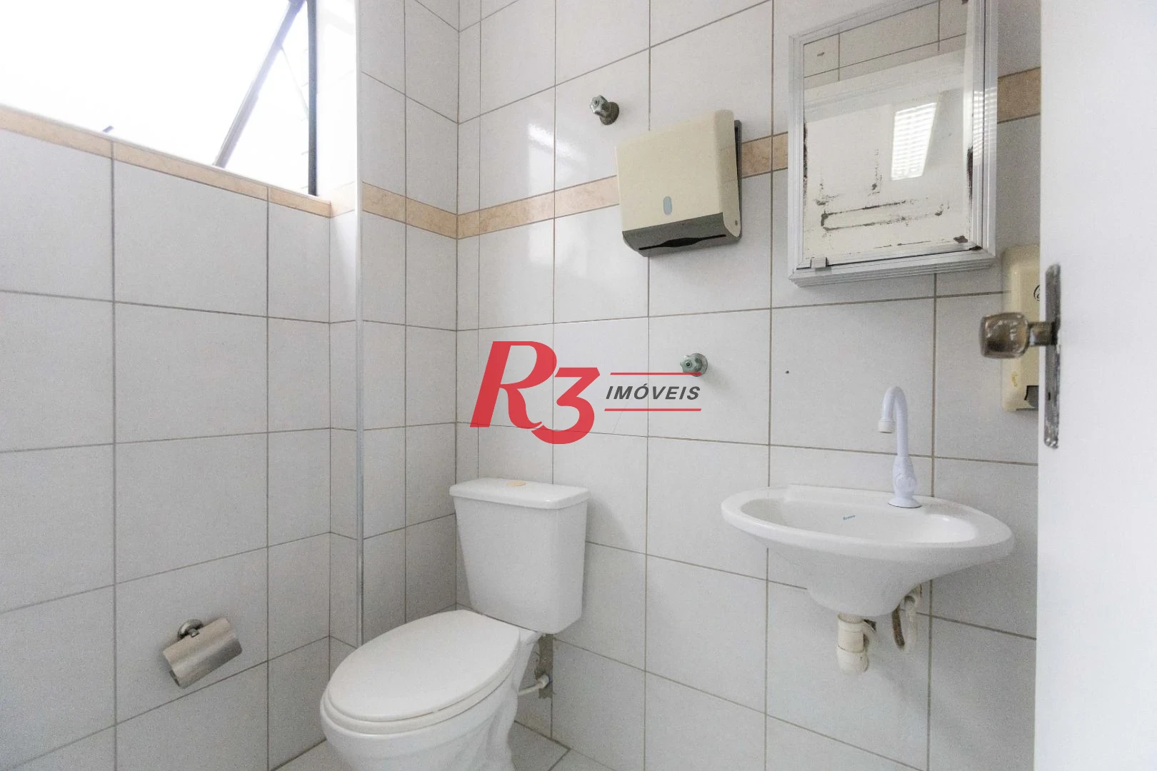 Sala à venda, 65 m² por R$ 300.000,00 - Vila Matias - Santos/SP