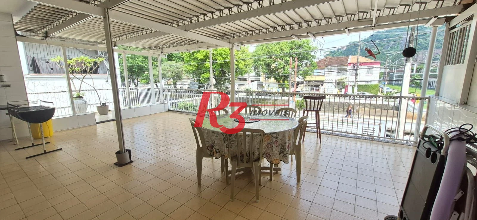 Casa com 3 dormitórios à venda, 249 m² por R$ 1.450.000,00 - Marapé - Santos/SP