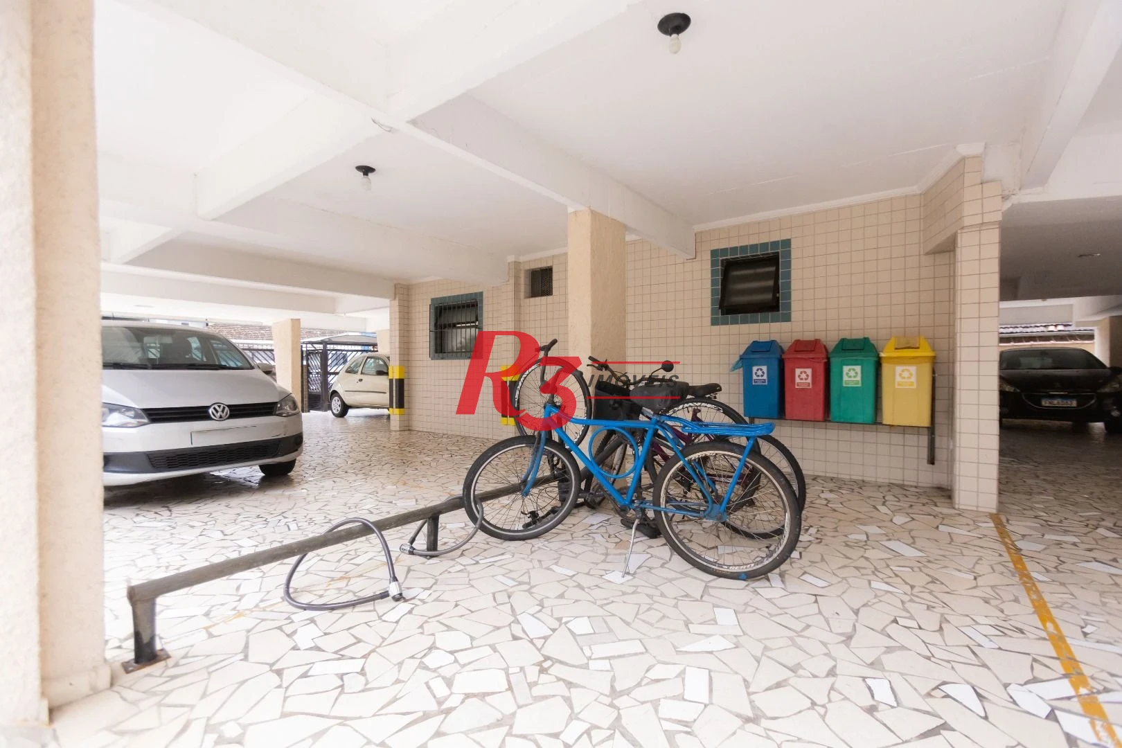Apartamento com 2 dormitórios à venda, 86 m² por R$ 385.000,00 - Vila São Jorge - Santos/SP