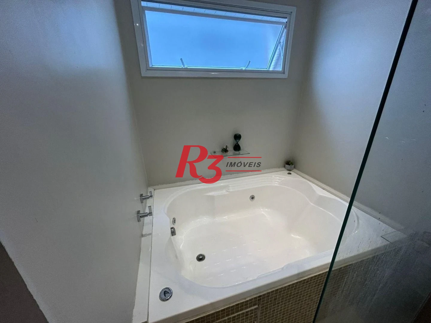 Apartamento Duplex com 1 dormitório à venda, 60 m² por R$ 882.000,00 - Gonzaga - Santos/SP
