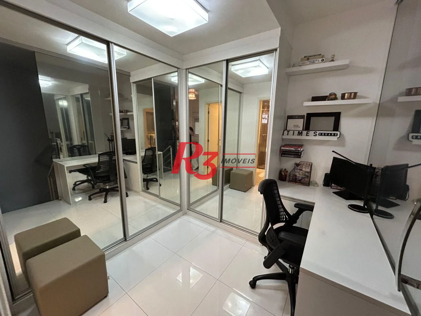 Apartamento Duplex com 1 dormitório à venda, 60 m² por R$ 882.000,00 - Gonzaga - Santos/SP