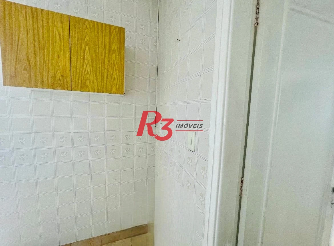 Apartamento com 2 dormitórios para alugar, 70 m² por R$ 3.100,00/mês - Gonzaga - Santos/SP