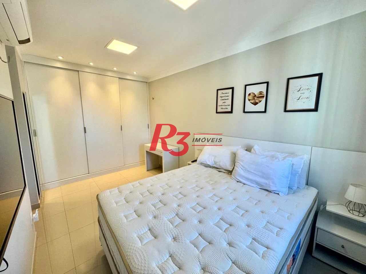 Apartamento com 2 dormitórios para alugar, 74 m² por R$ 7.000,00/mês - Gonzaga - Santos/SP