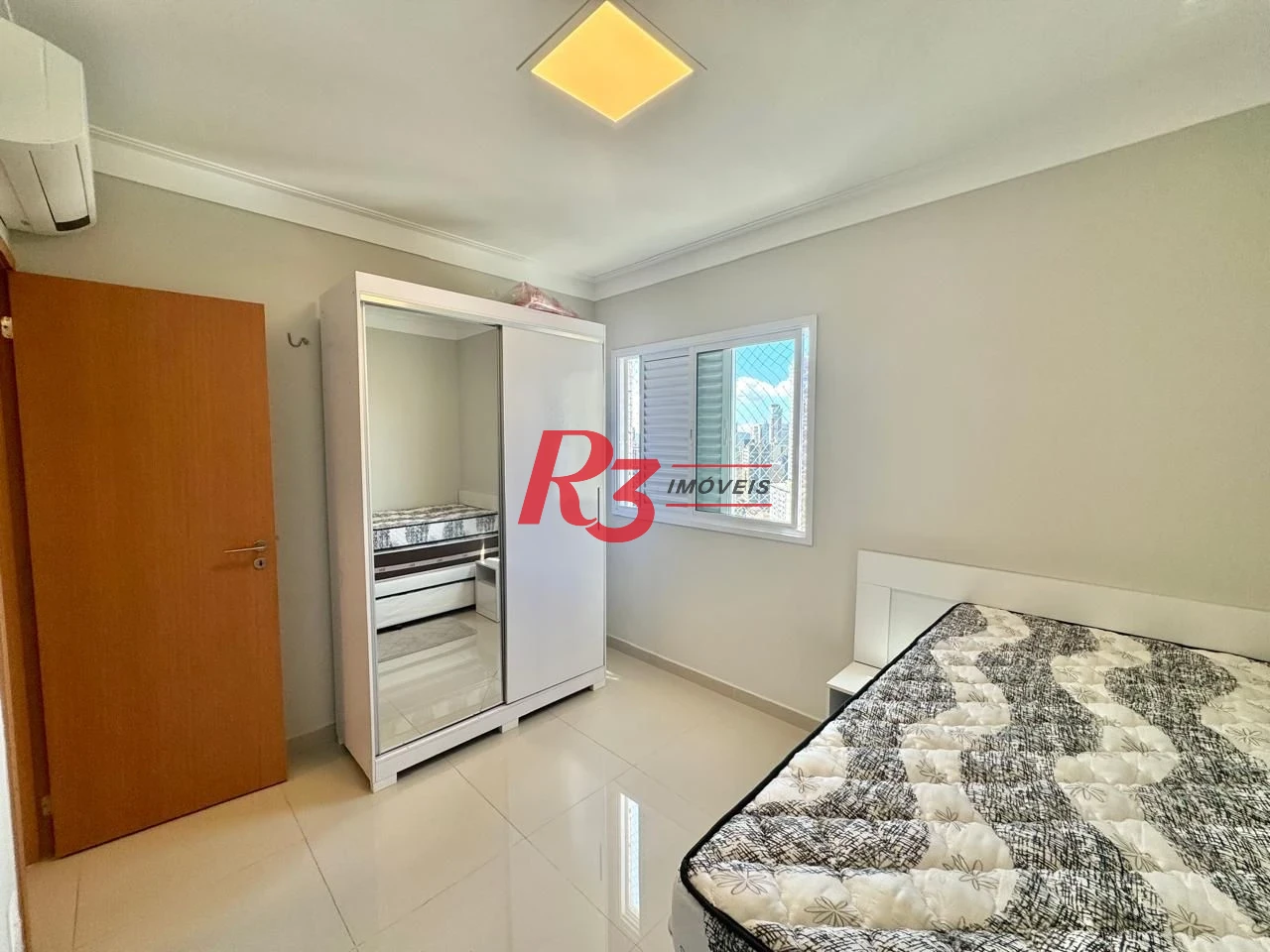 Apartamento com 2 dormitórios para alugar, 74 m² por R$ 7.000,00/mês - Gonzaga - Santos/SP