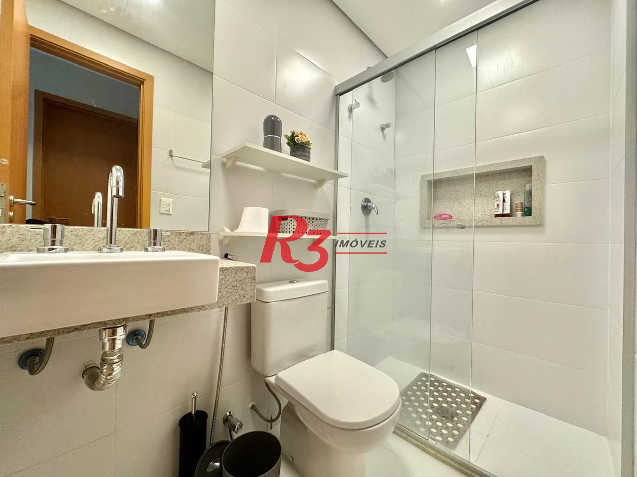 Apartamento com 2 dormitórios para alugar, 74 m² por R$ 7.000,00/mês - Gonzaga - Santos/SP
