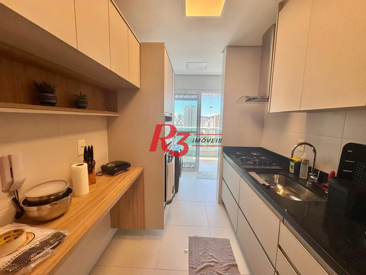 Apartamento com 2 dormitórios para alugar, 74 m² por R$ 7.000,00/mês - Gonzaga - Santos/SP