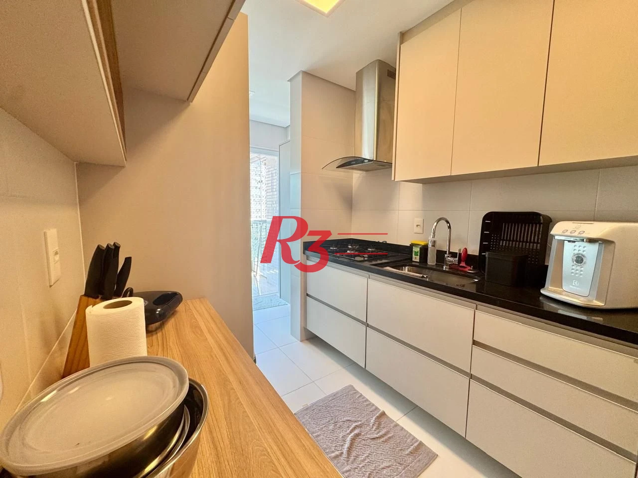 Apartamento com 2 dormitórios para alugar, 74 m² por R$ 7.000,00/mês - Gonzaga - Santos/SP