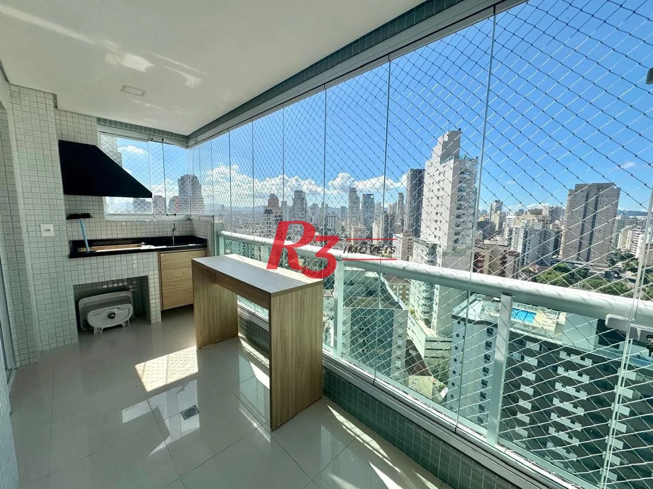 Apartamento com 2 dormitórios para alugar, 74 m² por R$ 7.000,00/mês - Gonzaga - Santos/SP