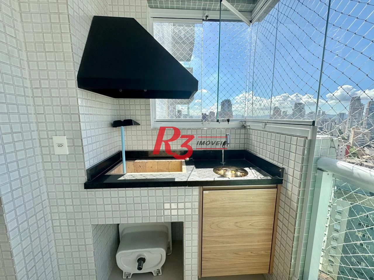 Apartamento com 2 dormitórios para alugar, 74 m² por R$ 7.000,00/mês - Gonzaga - Santos/SP