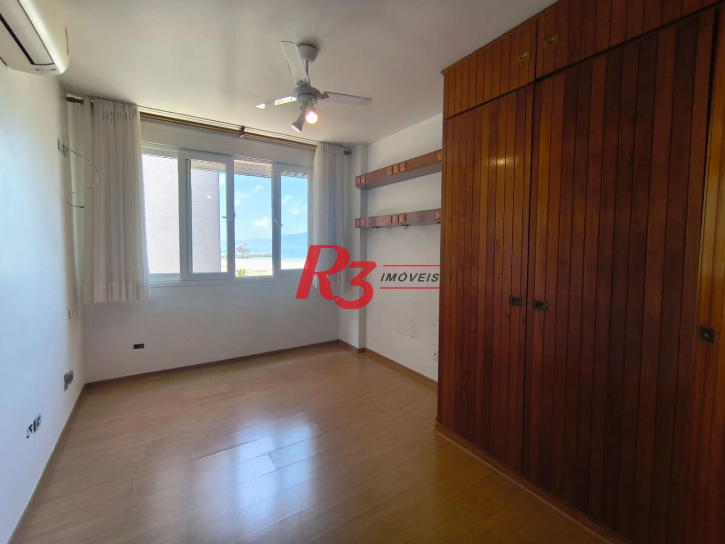 Apartamento com 4 dormitórios à venda, 190 m² por R$ 1.650.000,00 - José Menino - Santos/SP