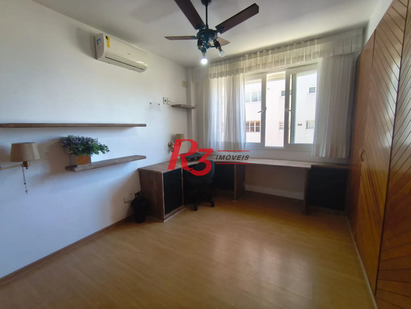 Apartamento com 4 dormitórios à venda, 190 m² por R$ 1.650.000,00 - José Menino - Santos/SP