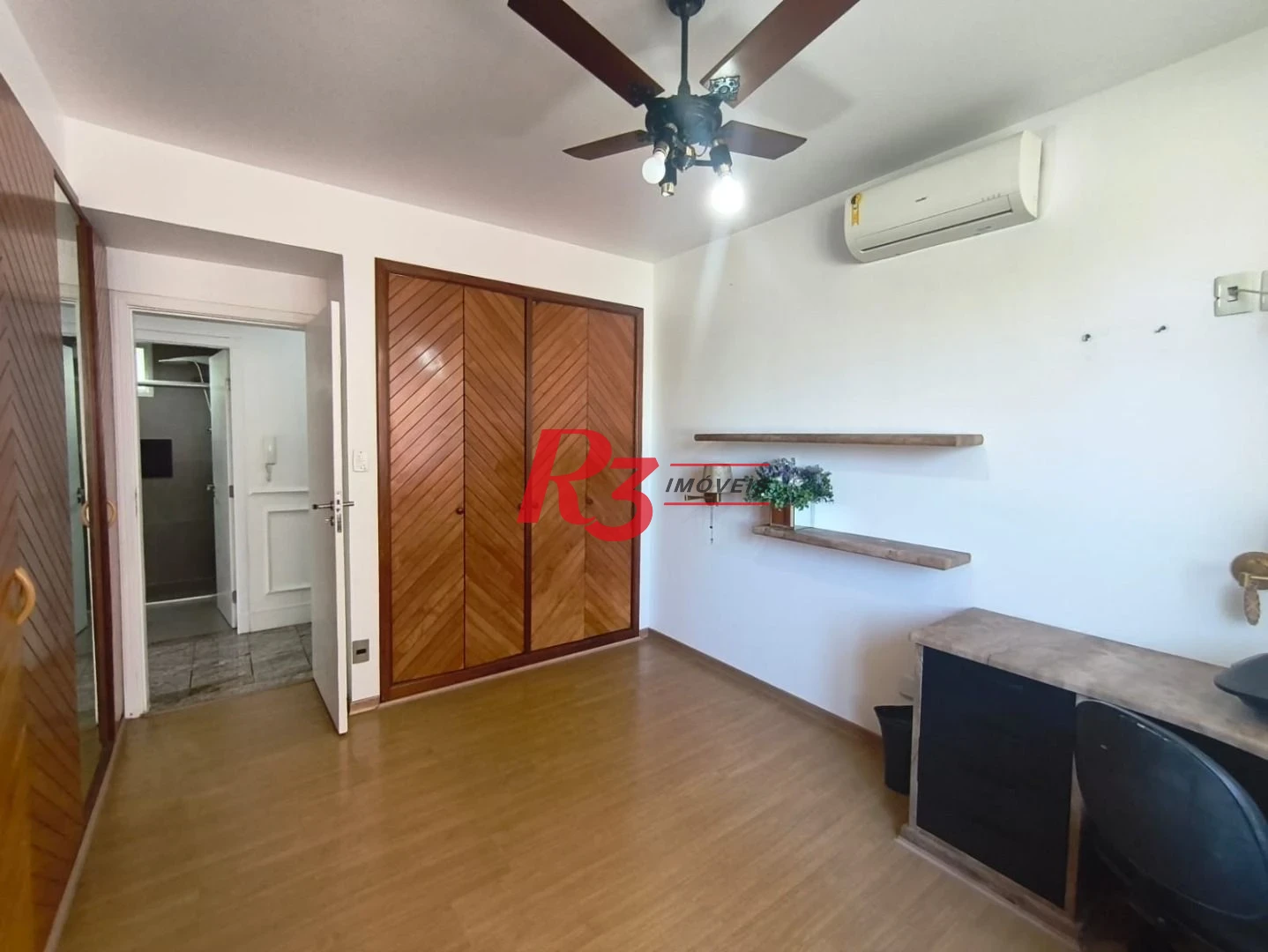 Apartamento com 4 dormitórios à venda, 190 m² por R$ 1.650.000,00 - José Menino - Santos/SP