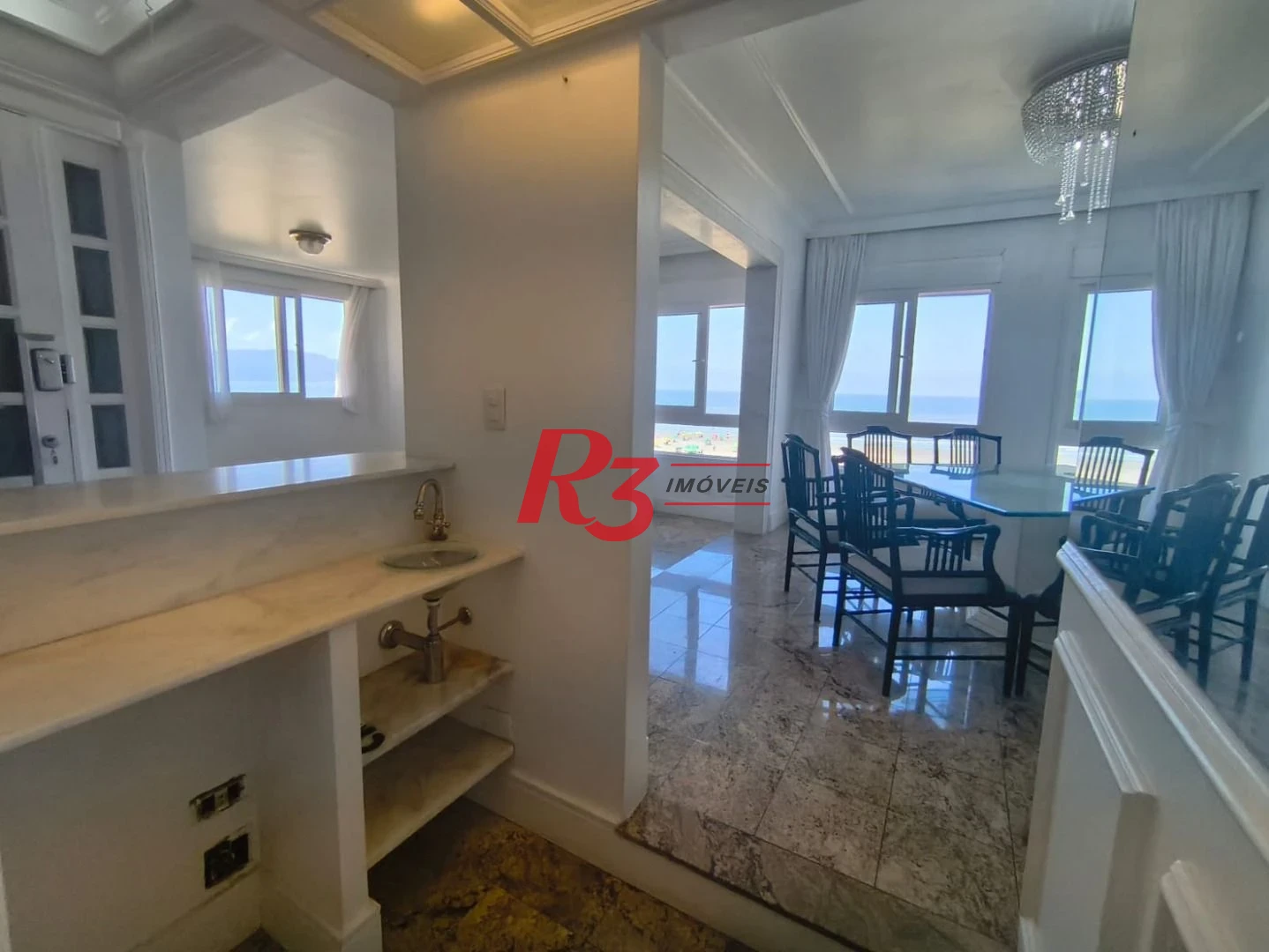 Apartamento com 4 dormitórios à venda, 190 m² por R$ 1.650.000,00 - José Menino - Santos/SP