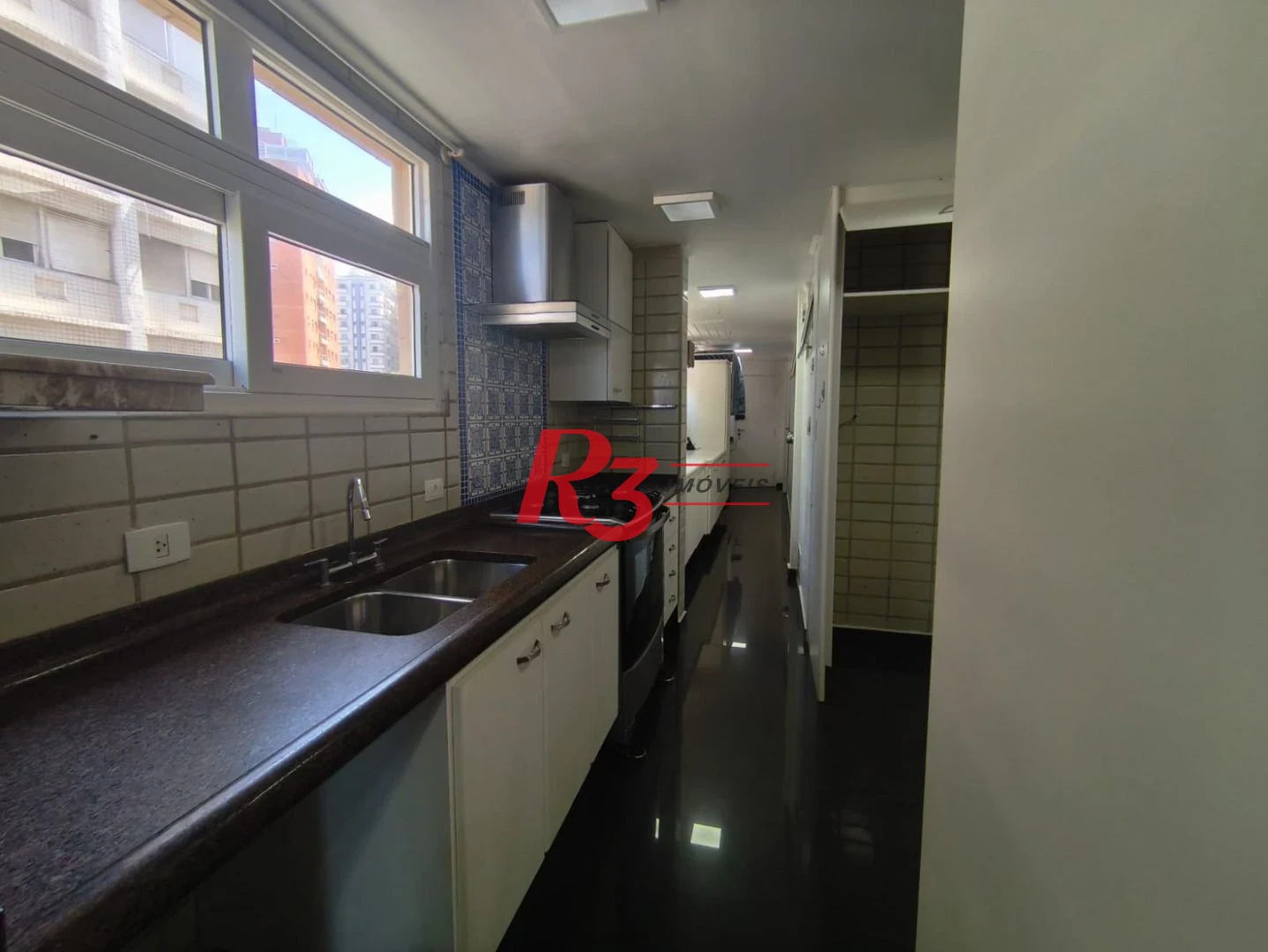 Apartamento com 4 dormitórios à venda, 190 m² por R$ 1.650.000,00 - José Menino - Santos/SP