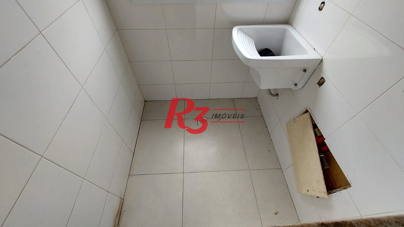 Apartamento com 2 dormitórios à venda, 52 m² por R$ 400.000,00 - José Menino - Santos/SP