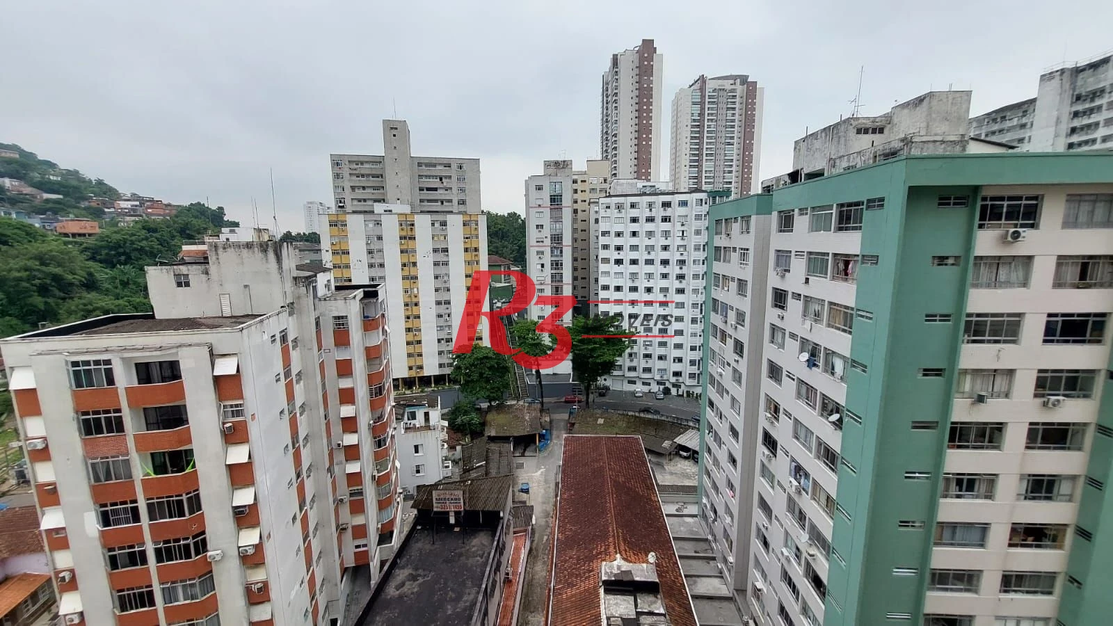 Apartamento com 2 dormitórios à venda, 52 m² por R$ 400.000,00 - José Menino - Santos/SP