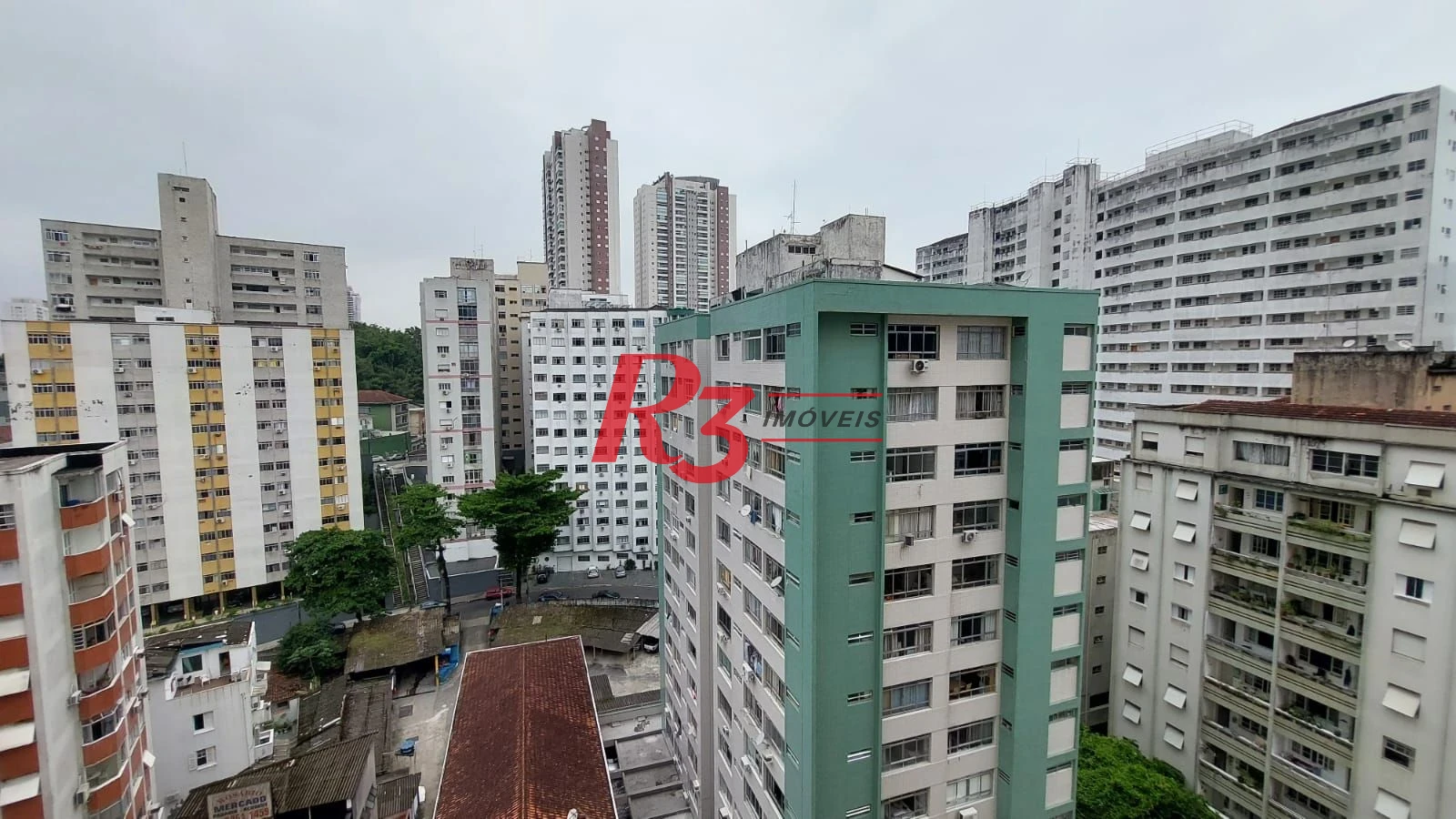 Apartamento com 2 dormitórios à venda, 52 m² por R$ 400.000,00 - José Menino - Santos/SP