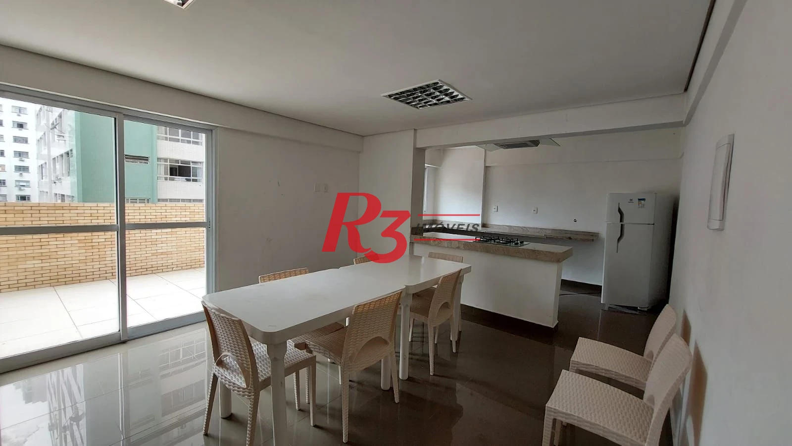 Apartamento com 2 dormitórios à venda, 52 m² por R$ 400.000,00 - José Menino - Santos/SP