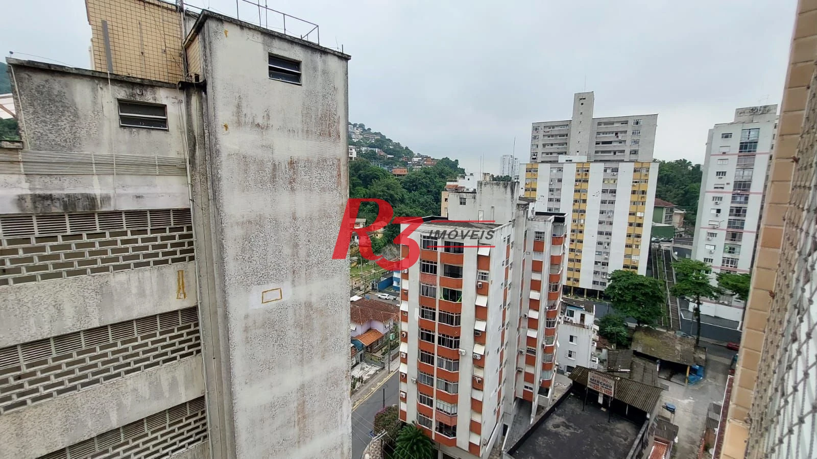 Apartamento com 2 dormitórios à venda, 52 m² por R$ 400.000,00 - José Menino - Santos/SP