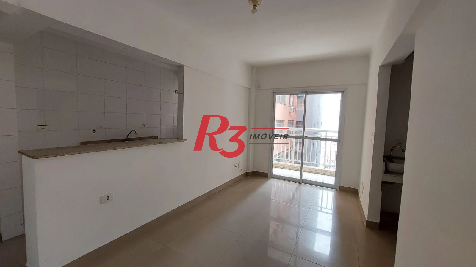 Apartamento com 2 dormitórios à venda, 52 m² por R$ 380.000,00 - José Menino - Santos/SP