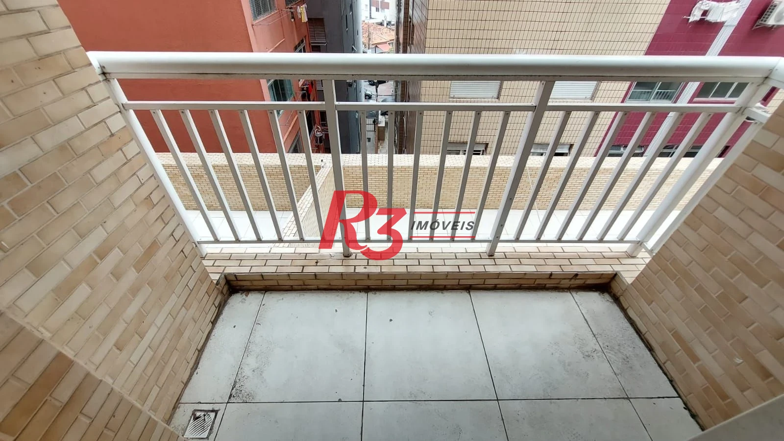 Apartamento com 2 dormitórios à venda, 52 m² por R$ 380.000,00 - José Menino - Santos/SP