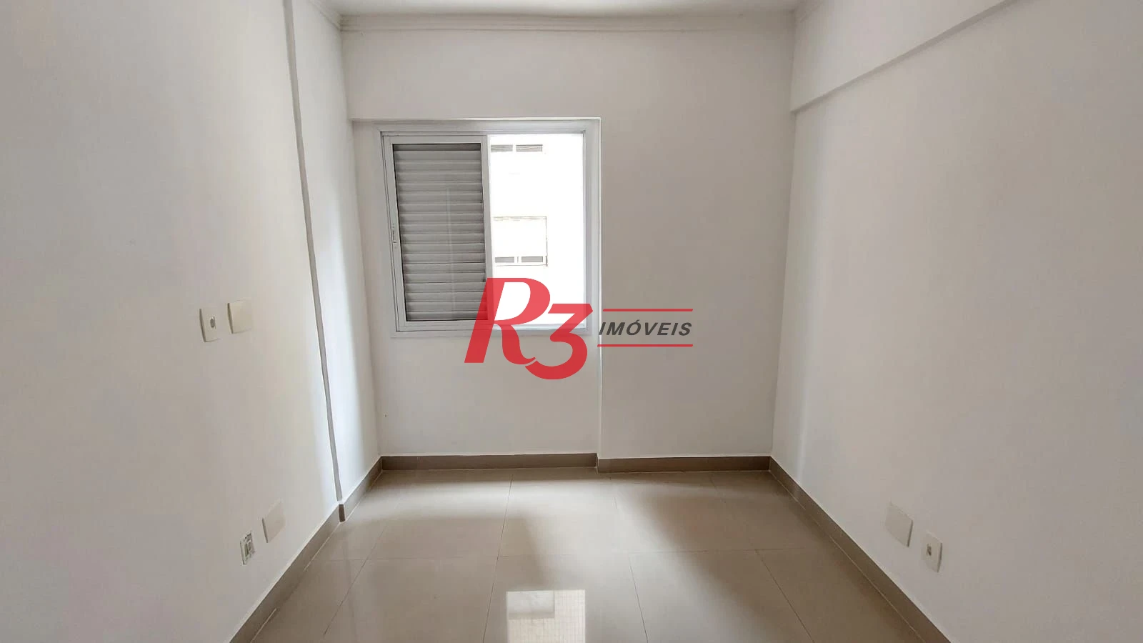 Apartamento com 2 dormitórios à venda, 52 m² por R$ 380.000,00 - José Menino - Santos/SP