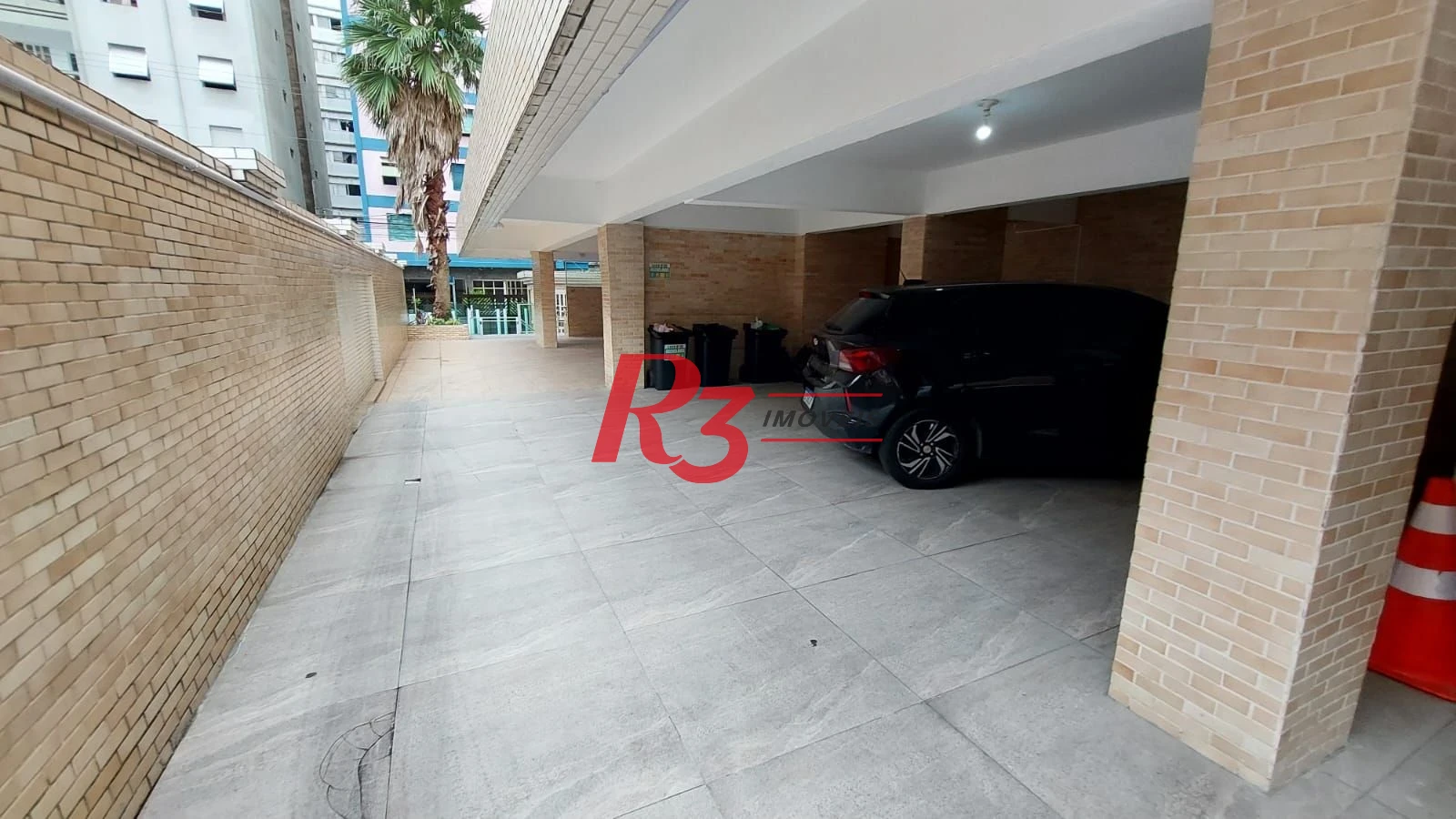 Apartamento com 2 dormitórios à venda, 52 m² por R$ 380.000,00 - José Menino - Santos/SP