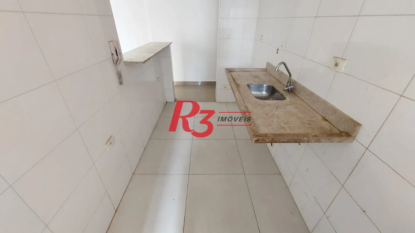 Apartamento com 2 dormitórios à venda, 52 m² por R$ 380.000,00 - José Menino - Santos/SP