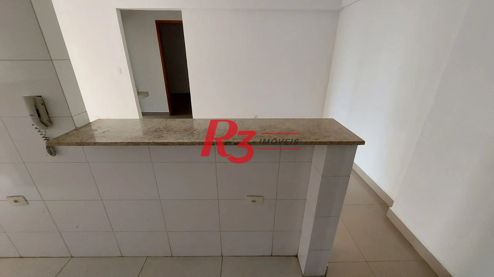 Apartamento com 2 dormitórios à venda, 52 m² por R$ 380.000,00 - José Menino - Santos/SP