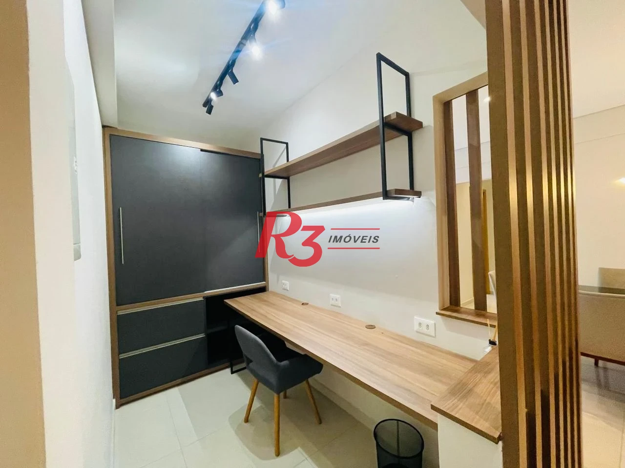 Apartamento para alugar, 108 m² por R$ 8.750,00/mês - Gonzaga - Santos/SP