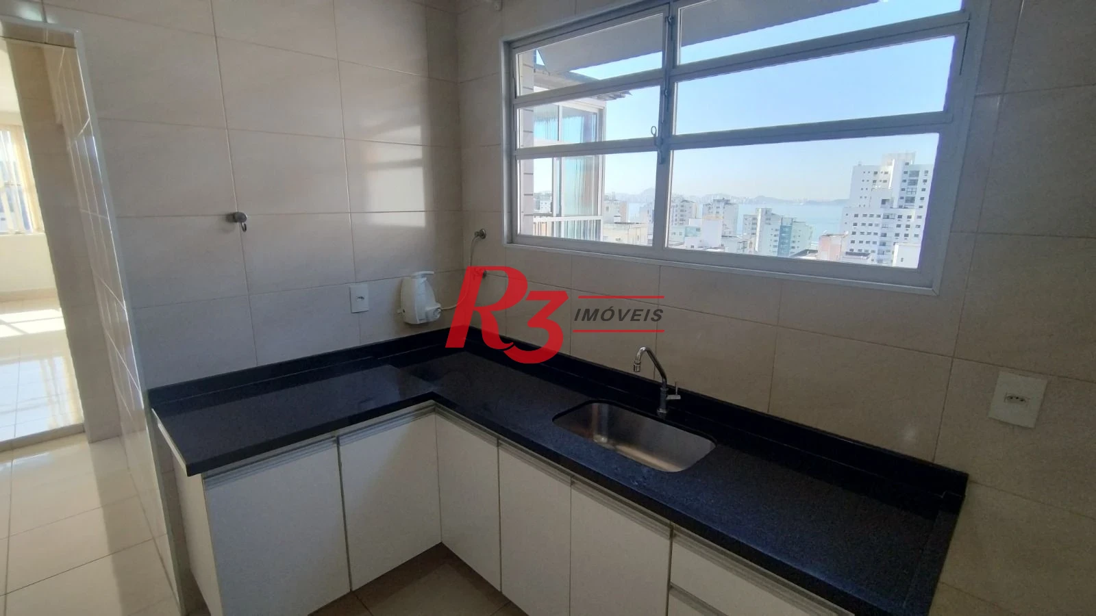 Apartamento com 4 dormitórios à venda, 274 m² por R$ 900.000,00 - Itararé - São Vicente/SP