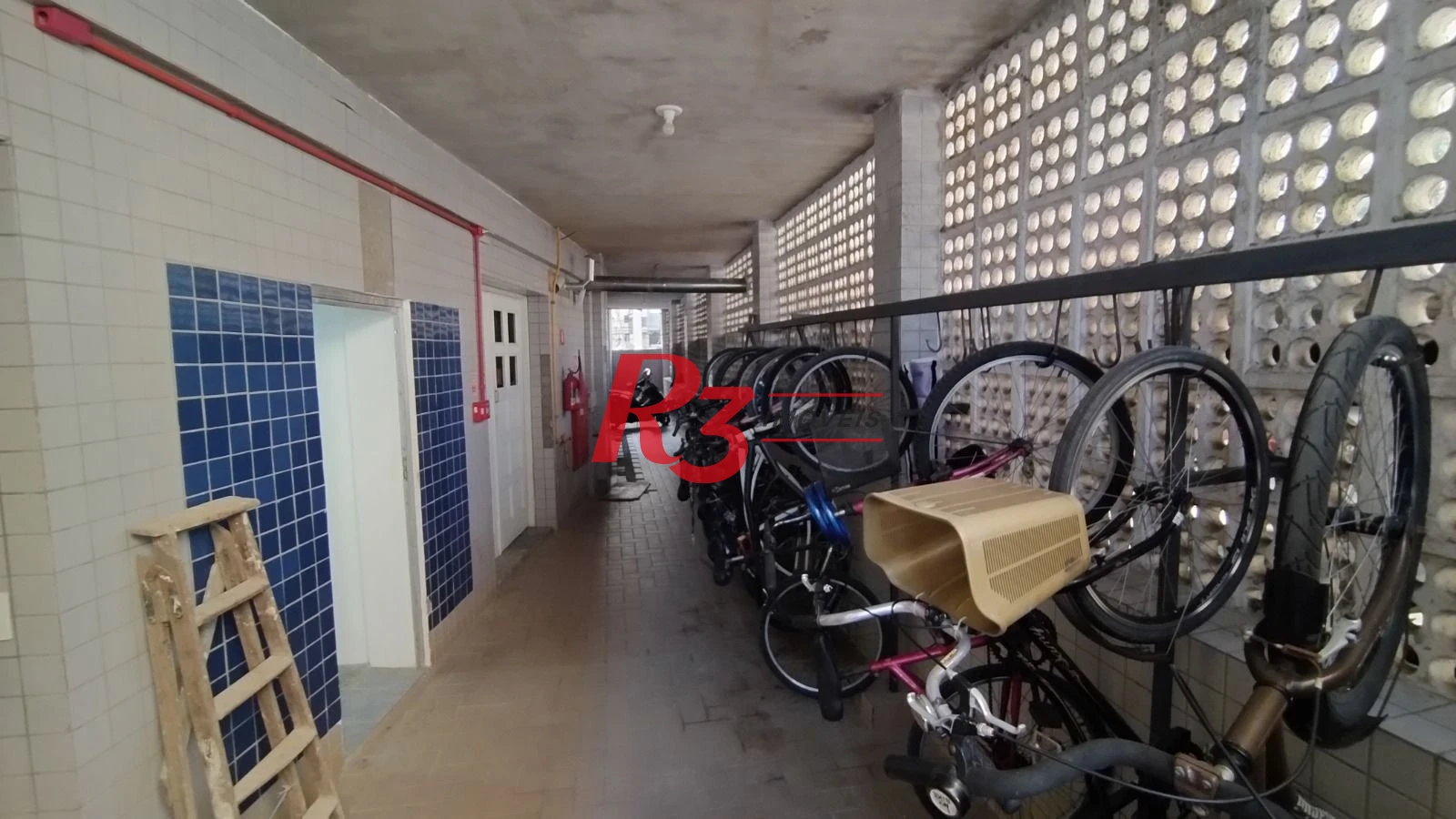 Apartamento com 4 dormitórios à venda, 274 m² por R$ 900.000,00 - Itararé - São Vicente/SP