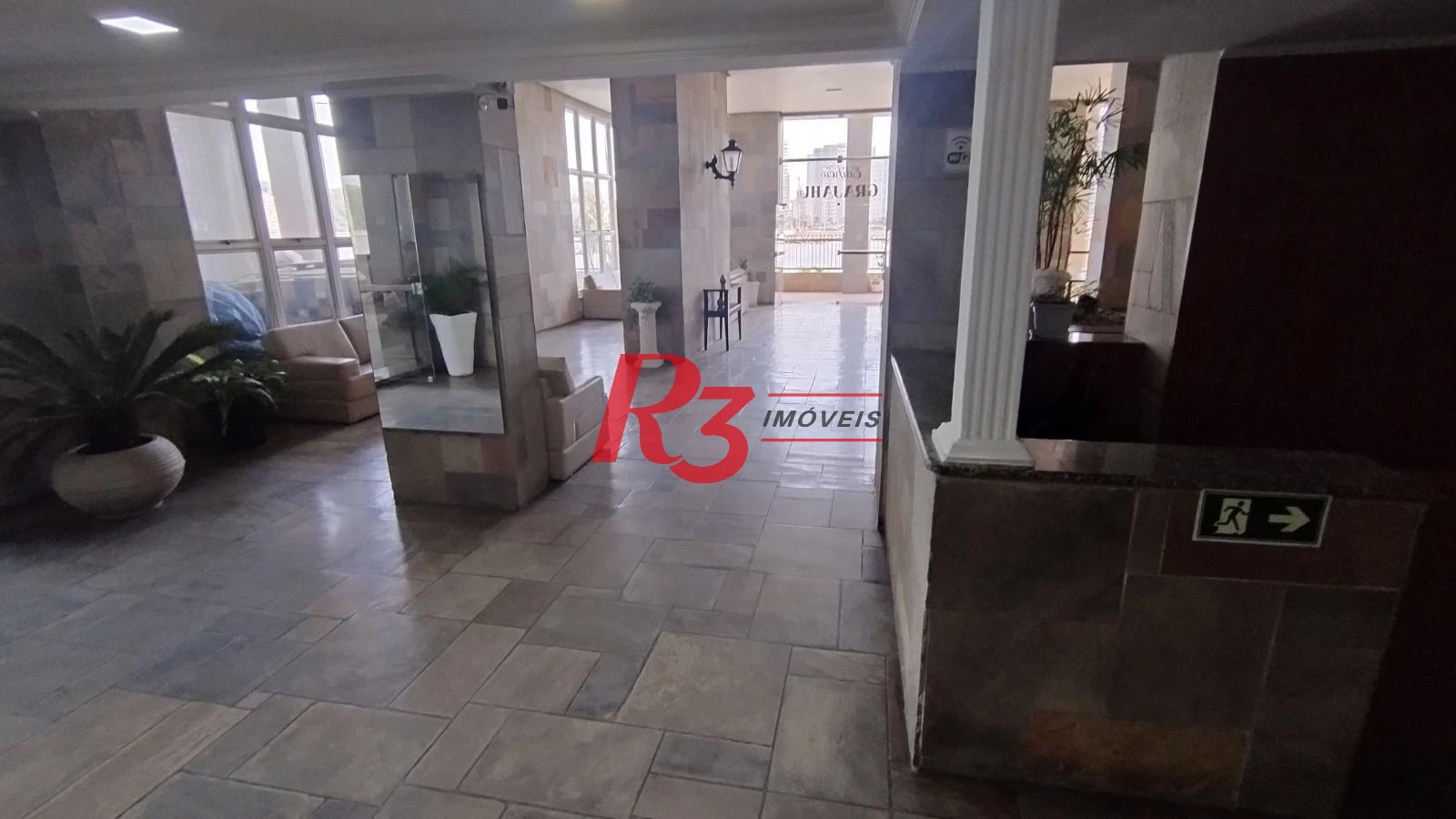 Apartamento com 4 dormitórios à venda, 274 m² por R$ 900.000,00 - Itararé - São Vicente/SP